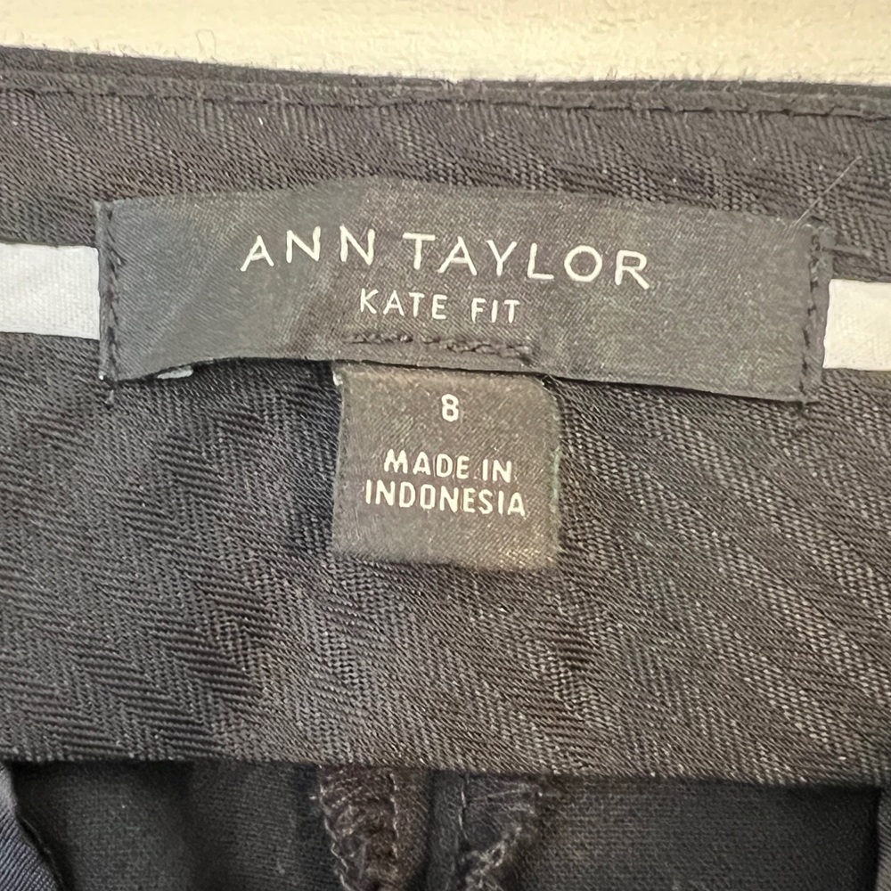 ANN TAYLOR Black Capri Pants Kate Fit size 8